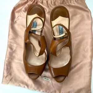 original shoes, in very good condition, brown leather.